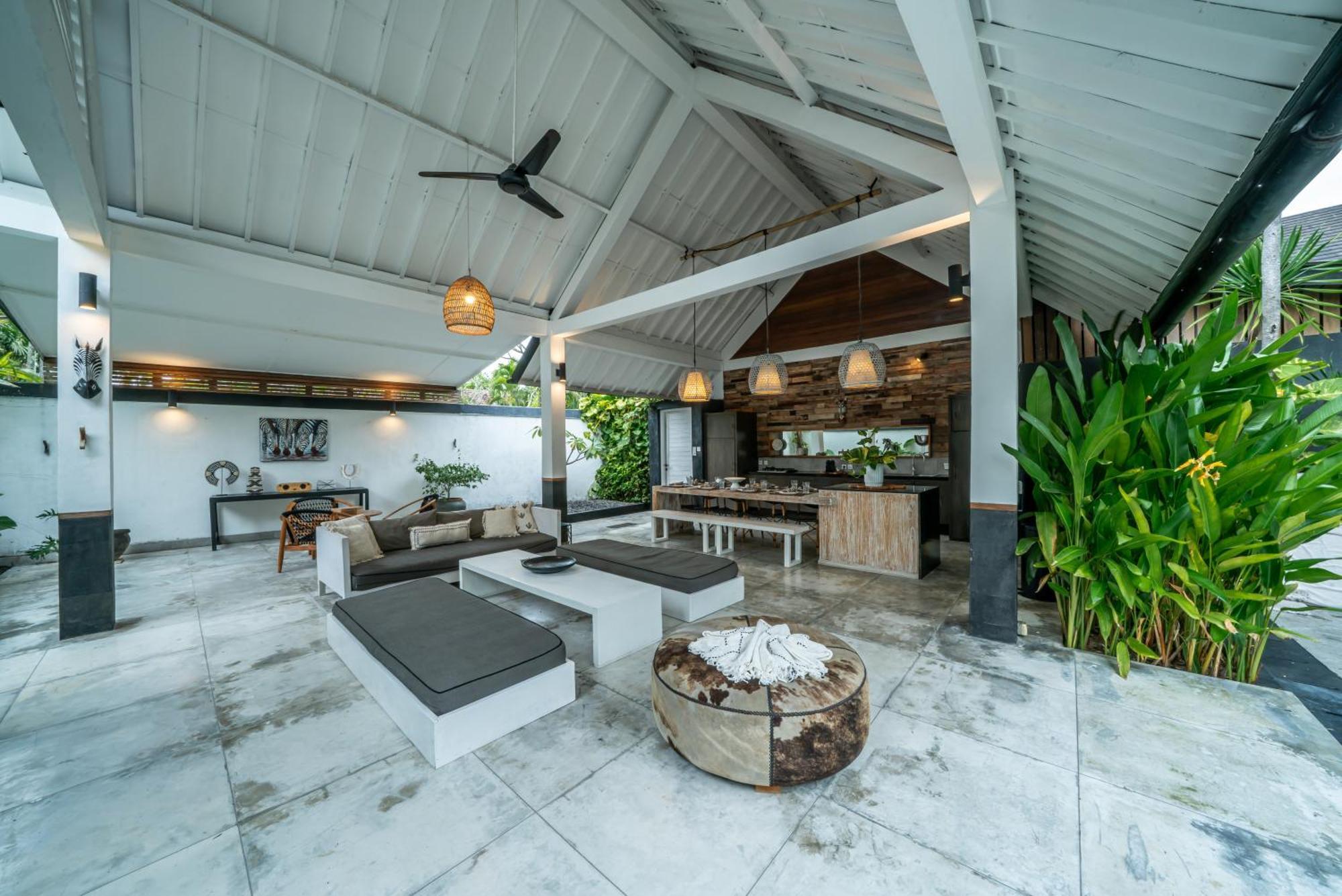 Villa Zebra Walking Distance To Potato Head